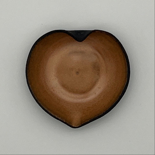 Saffron Heart Dish | Obsidian Collection